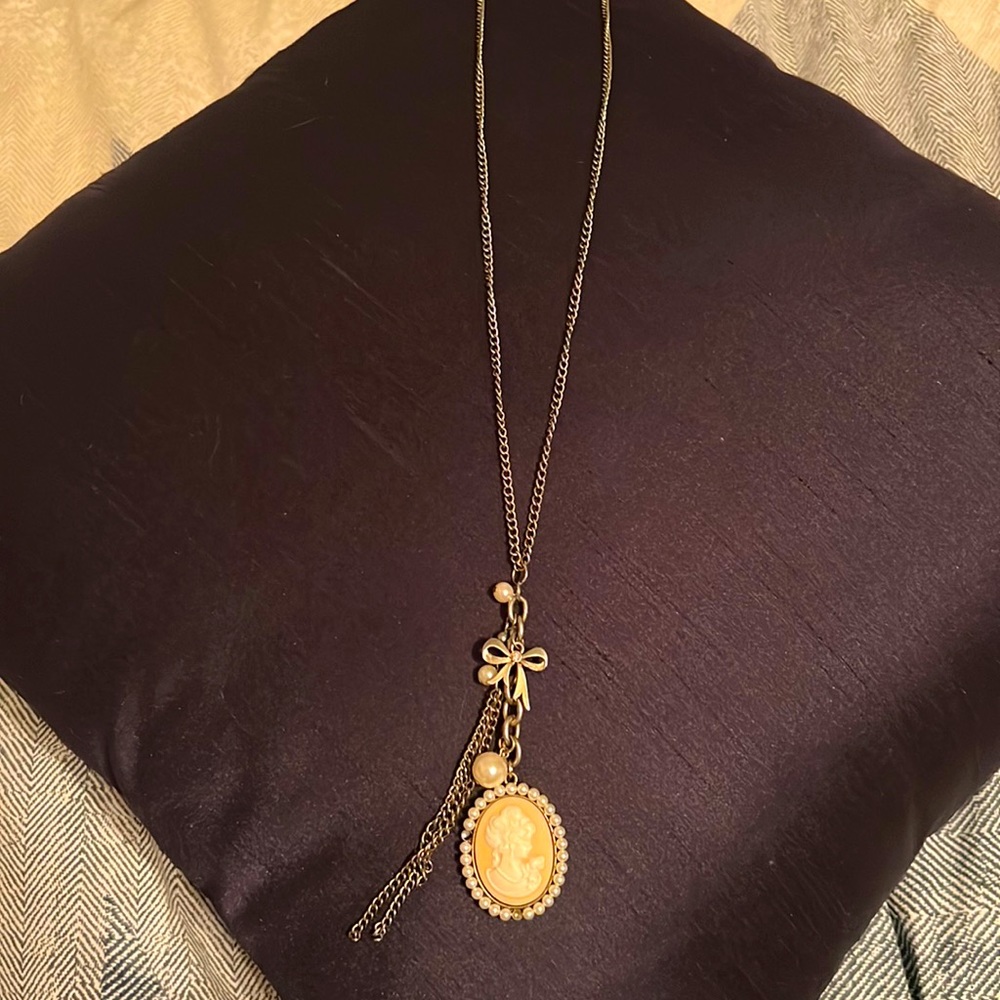 Long necklace